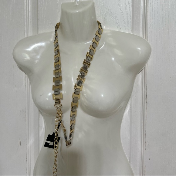 NWT Two toned gold and silver chain statement belt - Picture 3 of 3